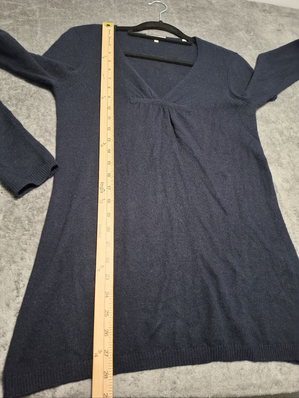 Vince Women's V-Neck Long Sleeve Sweater 100% Cashemere Navy Blue Sz S - Picture 7 of 10